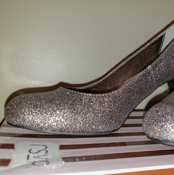 RSVP Glitter Heels Pumps - Picture 5 of 6